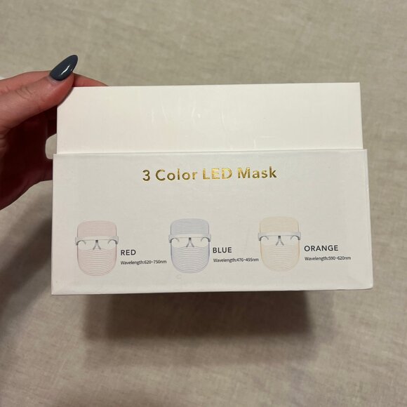 LED Light Facial Mask - Picture 3 of 5